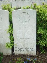 Etaples Military Cemetery - Cook, R J